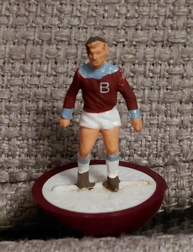 Subbuteo spare football - 1,