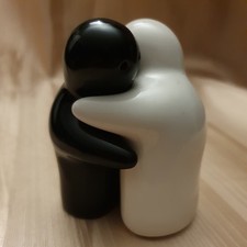 Hugging Couple Salt and Pepper Pots Ceramic Black & White Cruet Set