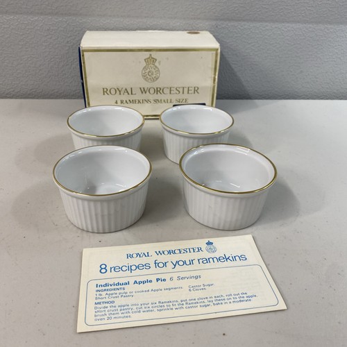 Set royal worcester - of, white