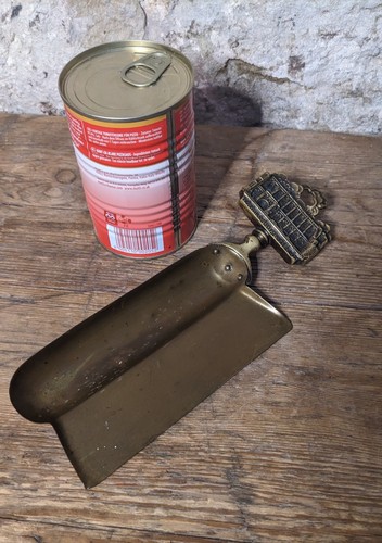 Vintage brass souvenir crumb - brass,