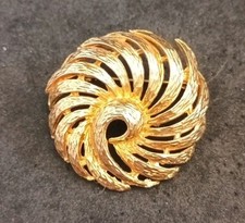 Corocraft Gold Tone Brooch