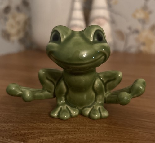 Goebel vintage ceramic sitting - vintage,