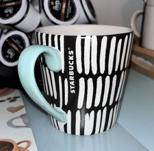 2016 Starbucks Polar Bear