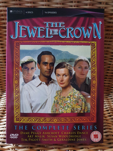 The jewel crown - in,
