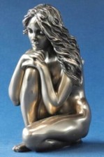 Fond Memories Bronze Figurine