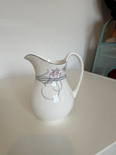 Royal doulton 1985 - royal, allegro