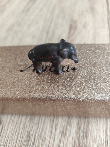 Bronze elephant - bronze,
