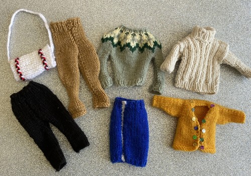 Vintage hand knitted - hand, popper
