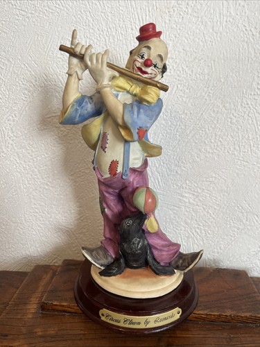Circus clown leonardo flute - circus,