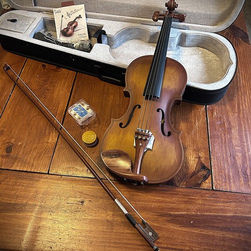 Full size violin fiddle - full-size,