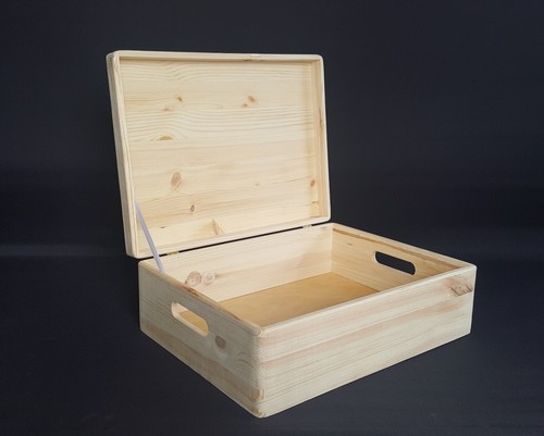 Plain wood box - plain, lidded