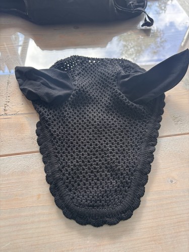 Equiline black crochet horse - black,