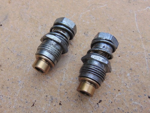 Twin classic carburettor - su,