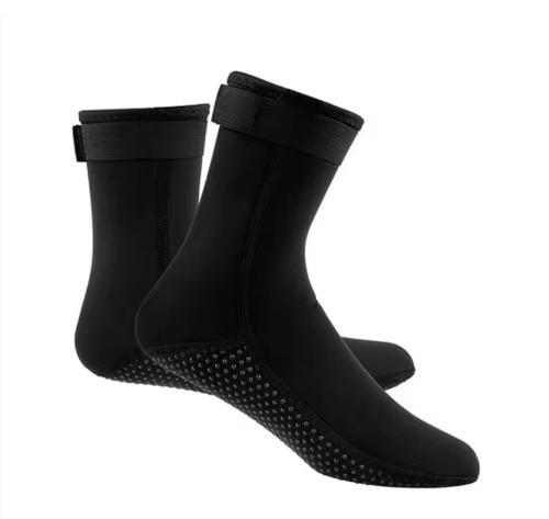 3mm neoprene wetsuit - 3mm, socks