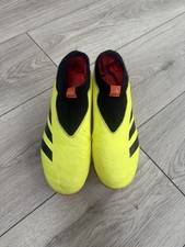Adidas Predator football boots laceless size 5.5 UK
