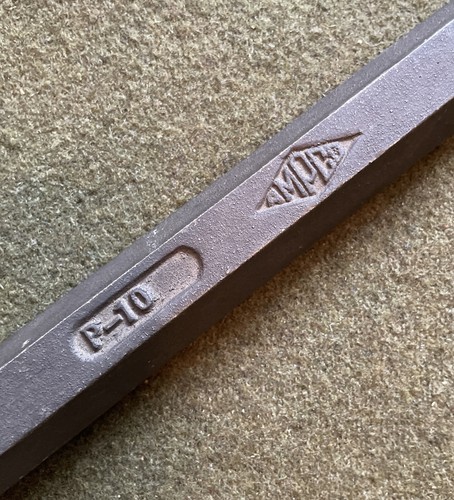 Non sparking pry bar - pry,