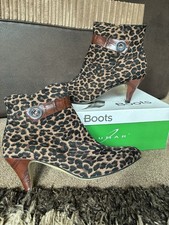 Lunar Animal print Ankle