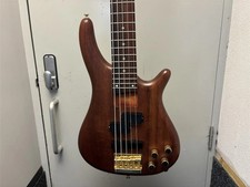 Vintage V950 5-String Bass