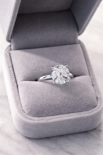 18k white gold lab - created, 4