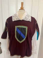 Musketeer Theatrical Costume. Women's. Burgundy. Good Condition. Medium/Large