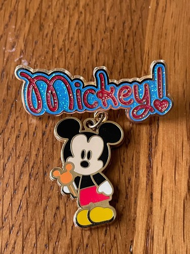 Disney pin trading - disney,