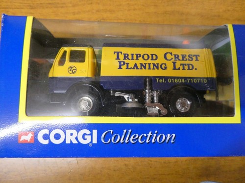 Corgi road cleaning lorry new - lorry,