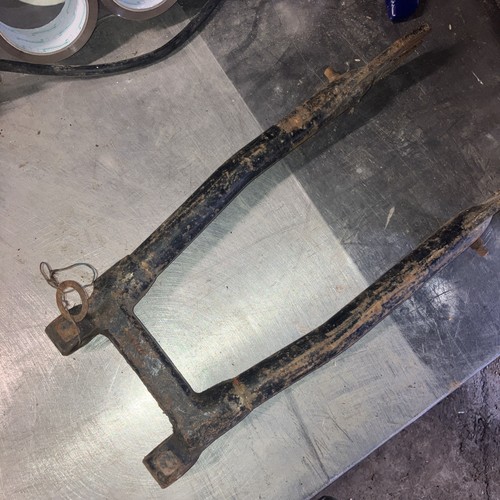 Bsa swingarm f4070 possibly - f4070,