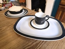 Poole pottery charcoal compact