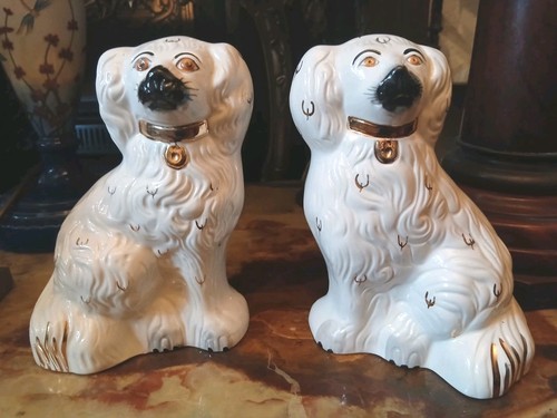Pair quality royal doulton - of,