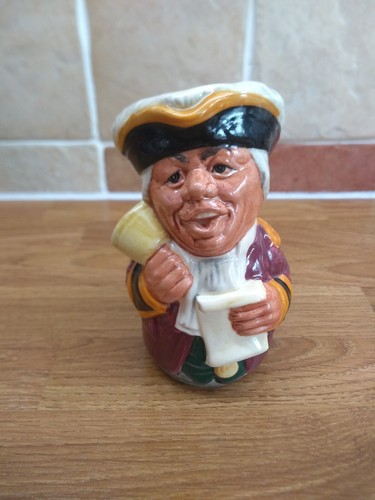 Royal doulton toby jug mr - royal,
