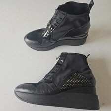 Marco Moreo 5 38 platform high heel ankle boots black patent mint condition