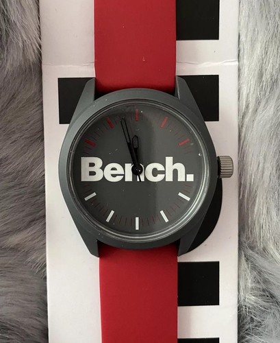 Bench men watch - watch, red