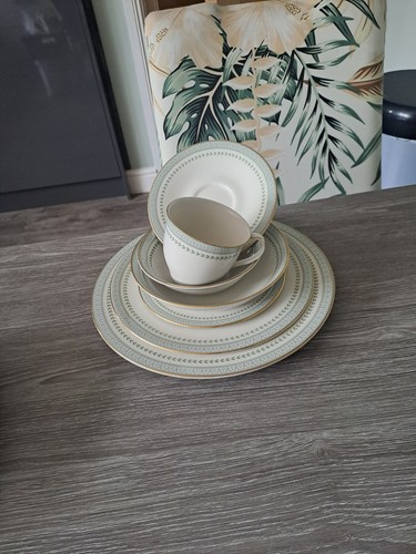 Royal doulton berkshire - doulton, berkshire(tx
