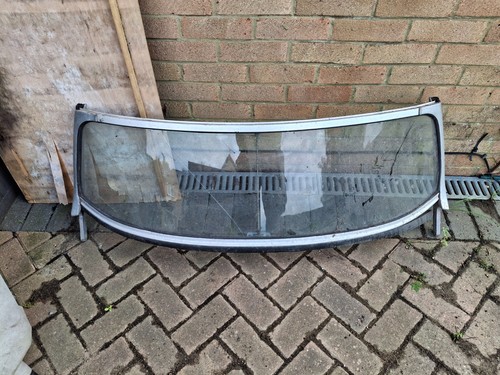 Mgb roadster windscreen - roadster, frame