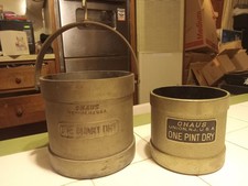 Vintage  1 Quart+ 1 Pint