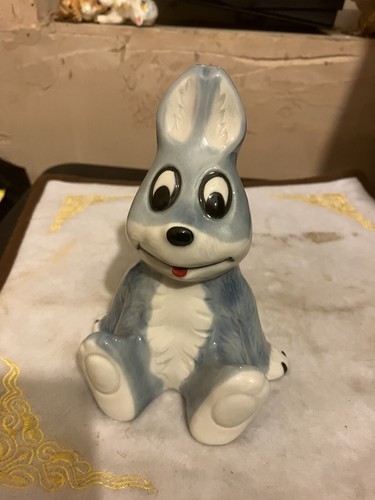 Wade figurine sitting - figurine,