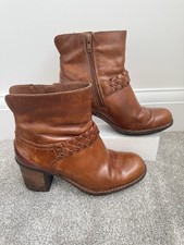 Clarks Active Air Women Tan/