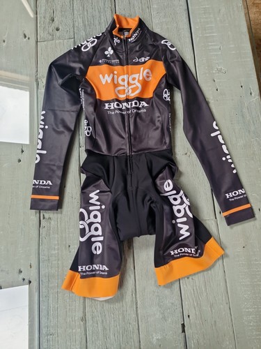 Dhb team wiggle - team,
