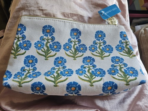 Estée lauder blue carnations - estée,