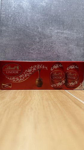 Lindt milk chocolate - lindt,