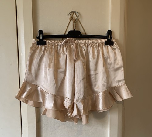 Champagne gold satin ruffle - champagne,