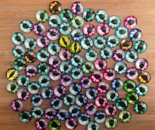 16mm cats dragons - x,