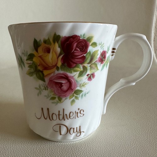 Royal sutherland tea cup - sutherland,