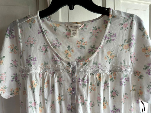 Nwt laura ashley - ashley, beautiful