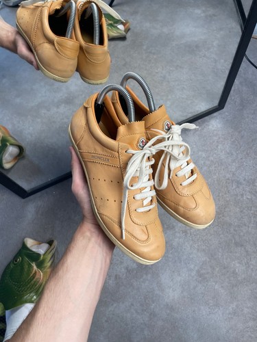 Moncler tan leather low top - tan,