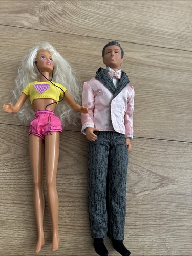 Sindy and paul vintage dolls - and,