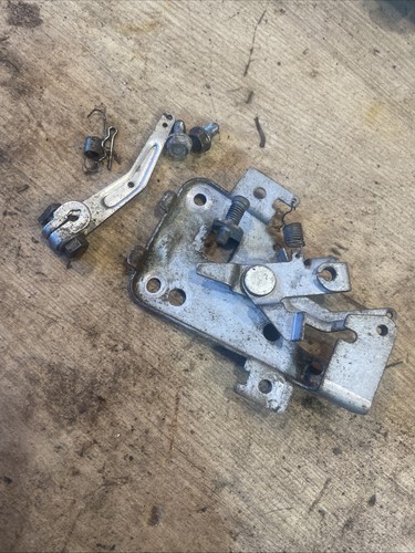 Throttle choke linkage - throttle,, plate