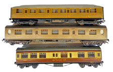 Rake Of 3 Hornby OO 22357 LNER