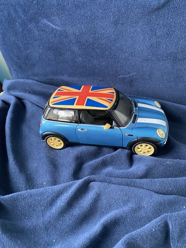Mini cooper diecast 2001 model - cooper,