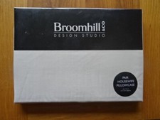 BROOMHILL & CO PLAIN DYE CREAM PAIR OF HOUSEWIFE PILLOWCASES BNIP